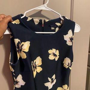 Size 6 knee length Tommy Hilfiger dress